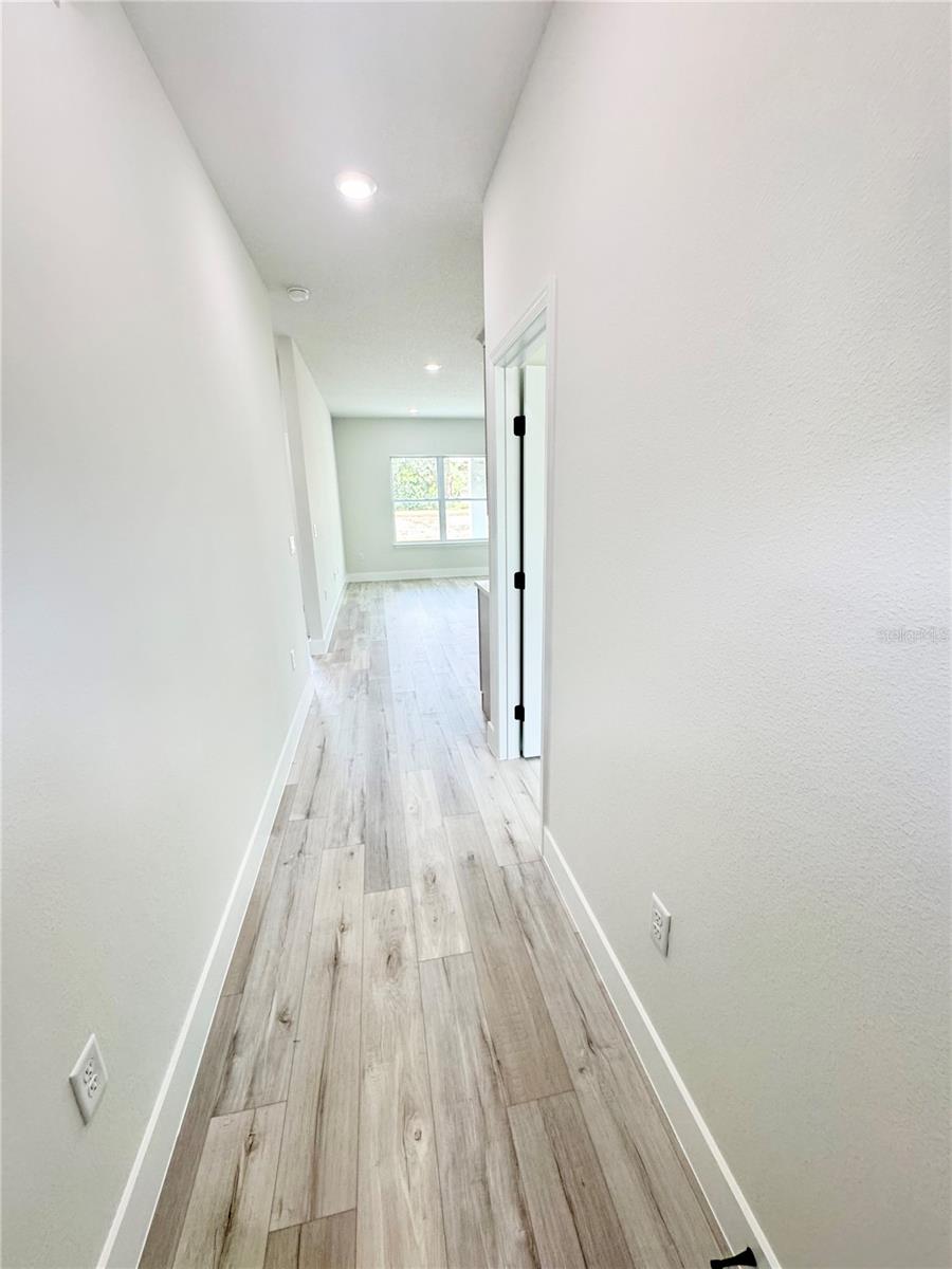 Image 12 of 60 For 308 Franzing Street Sw