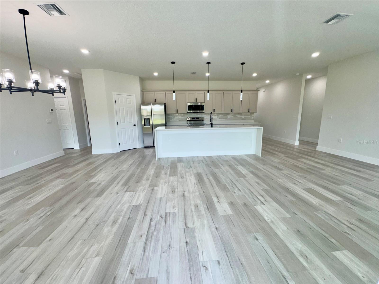 Image 25 of 60 For 308 Franzing Street Sw
