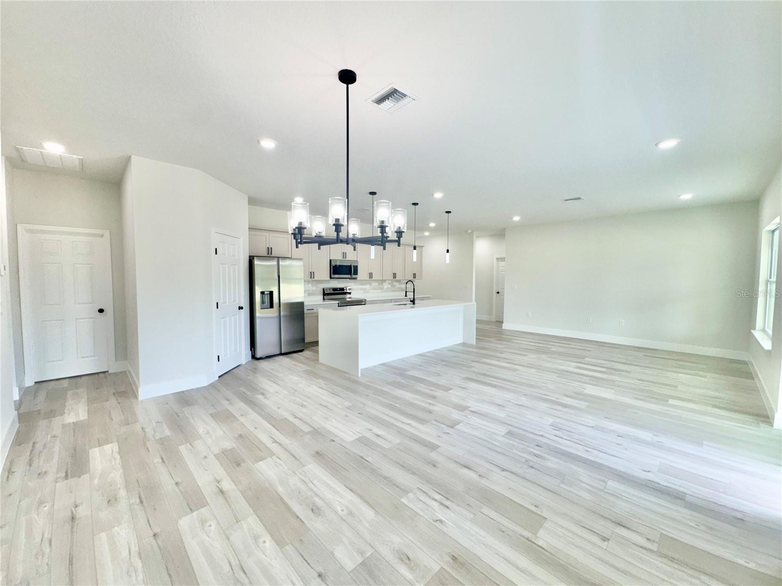 Image 26 of 60 For 308 Franzing Street Sw
