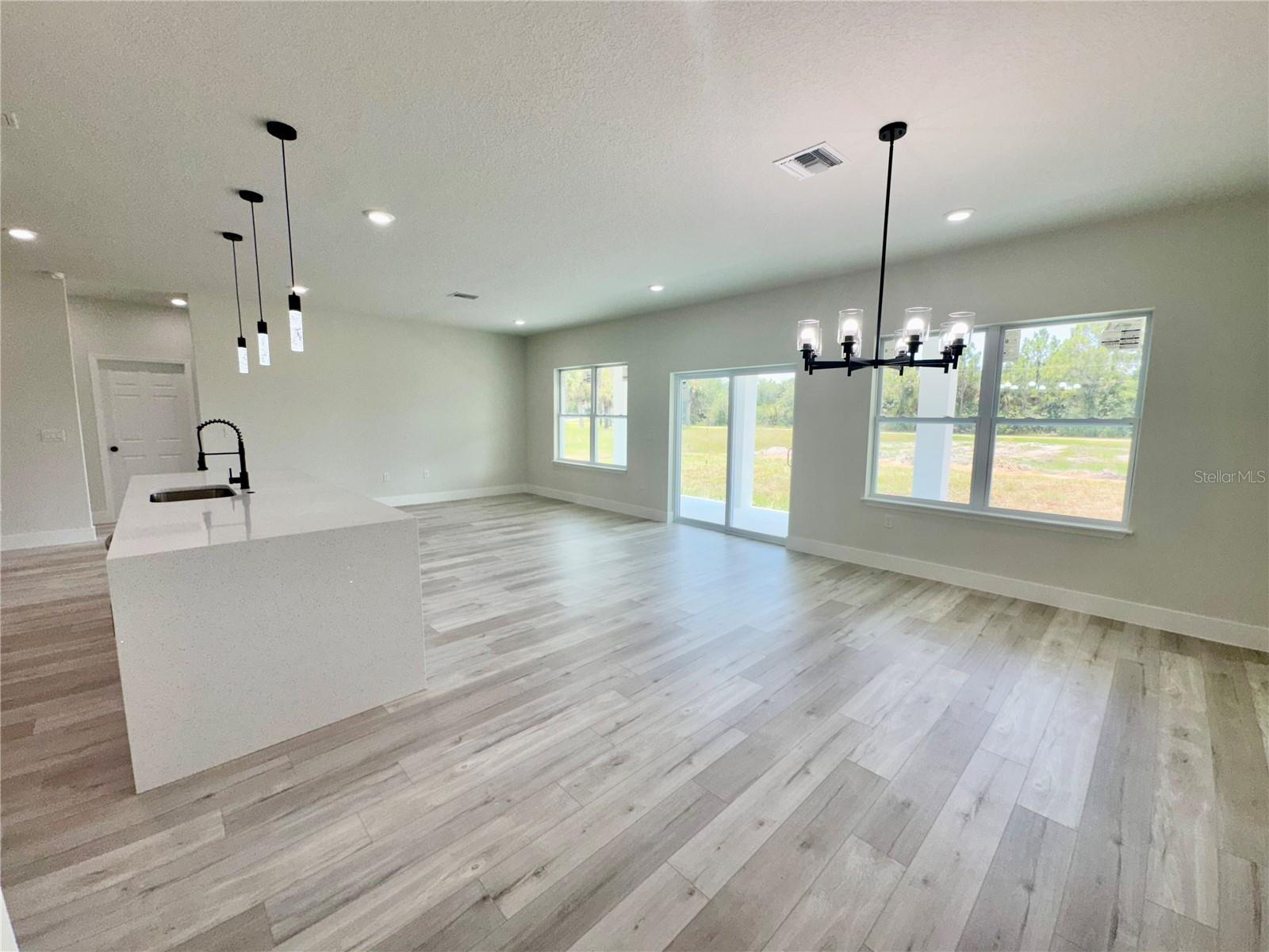 Image 33 of 60 For 308 Franzing Street Sw