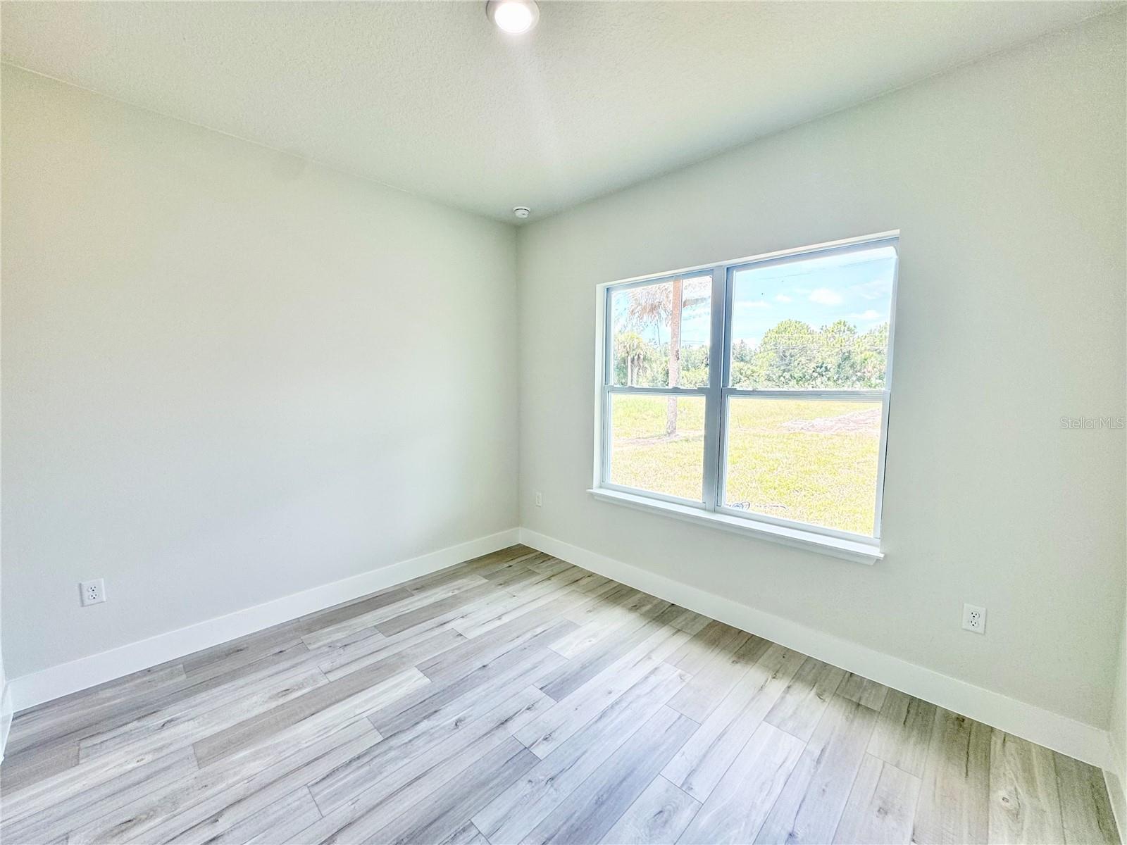 Image 52 of 60 For 308 Franzing Street Sw