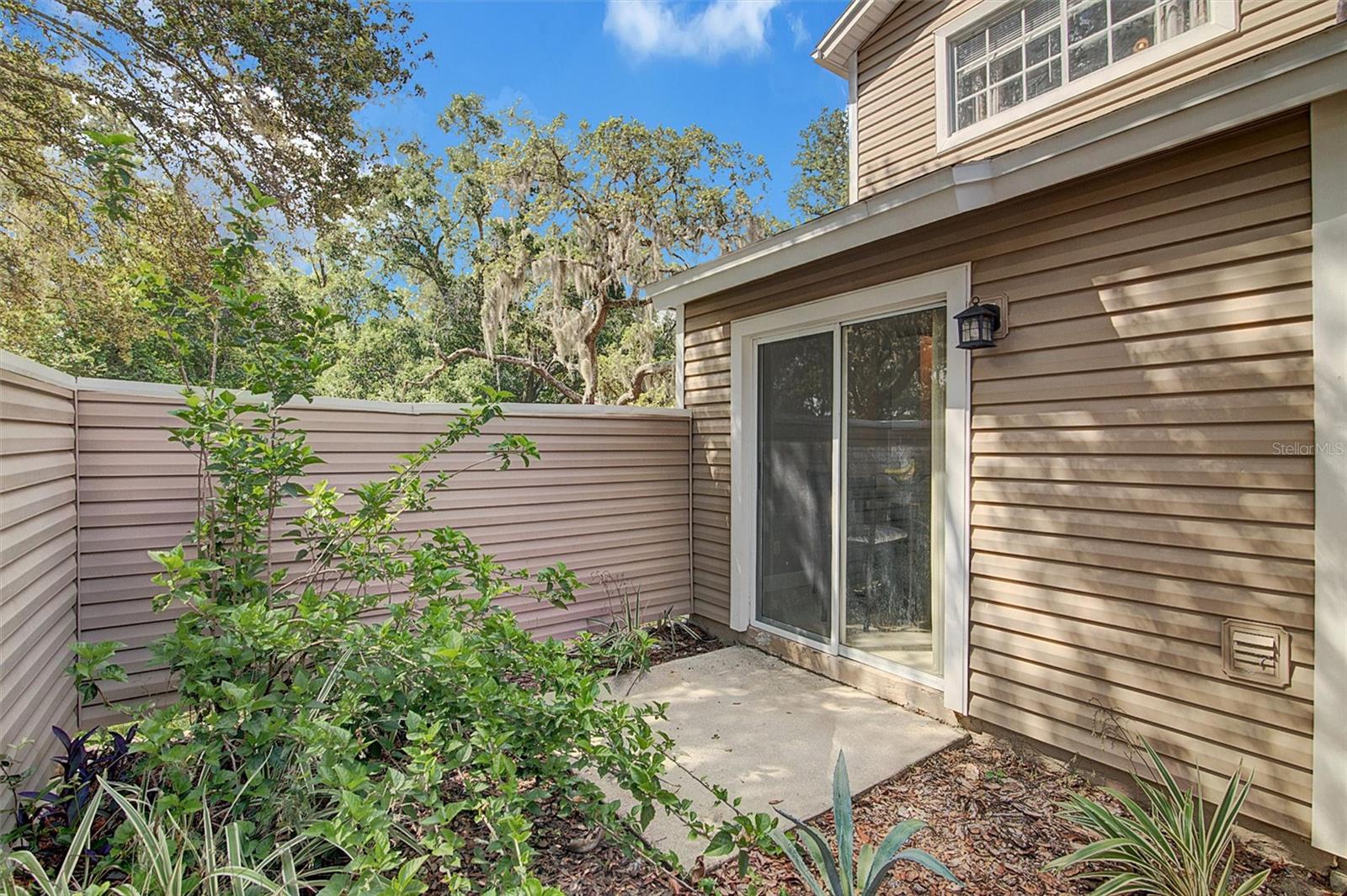 Image 4 of 54 For 503 Portland Circle