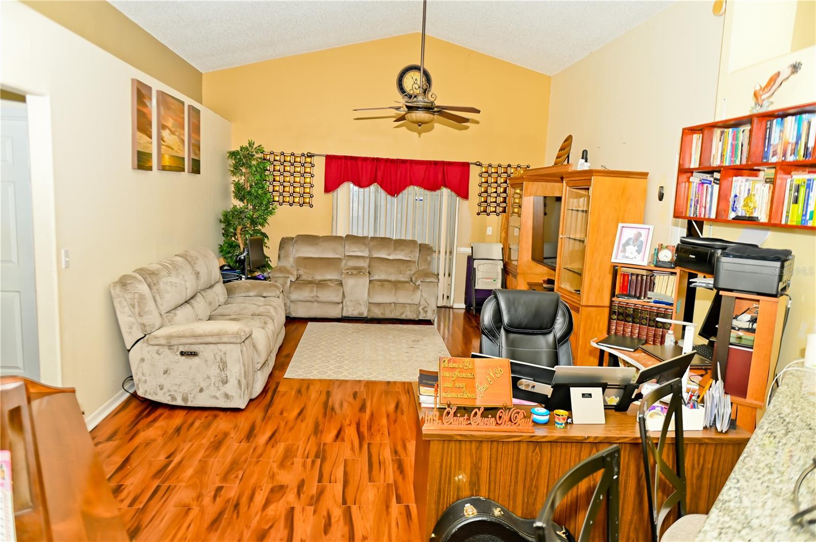 Image 9 of 29 For 12406 Beacontree Way