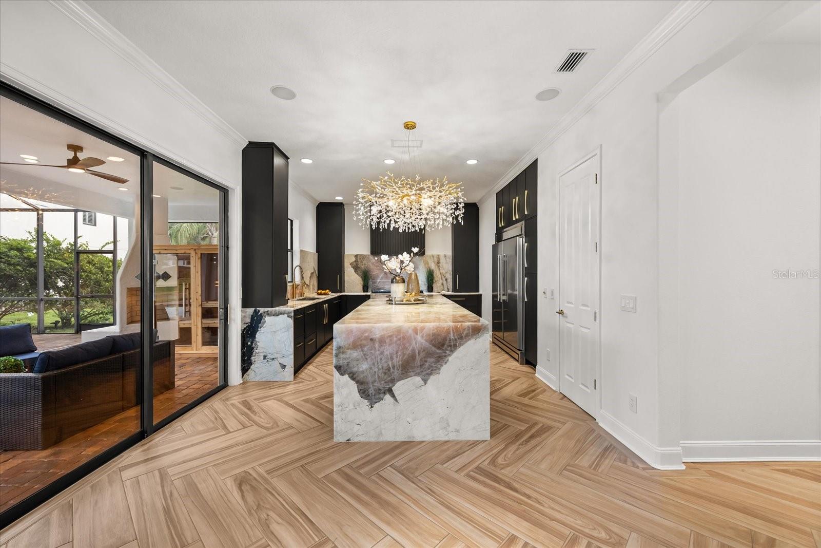 Image 21 of 86 For 7733 Pointe Venezia Drive