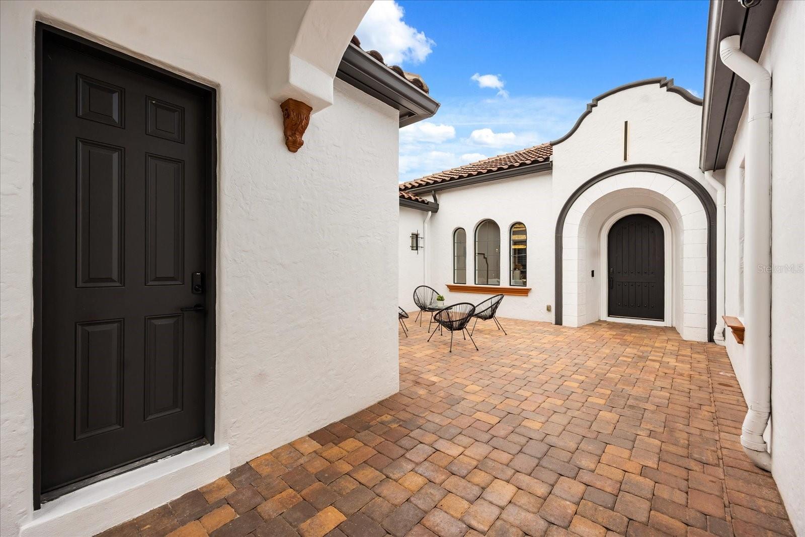 Image 9 of 86 For 7733 Pointe Venezia Drive