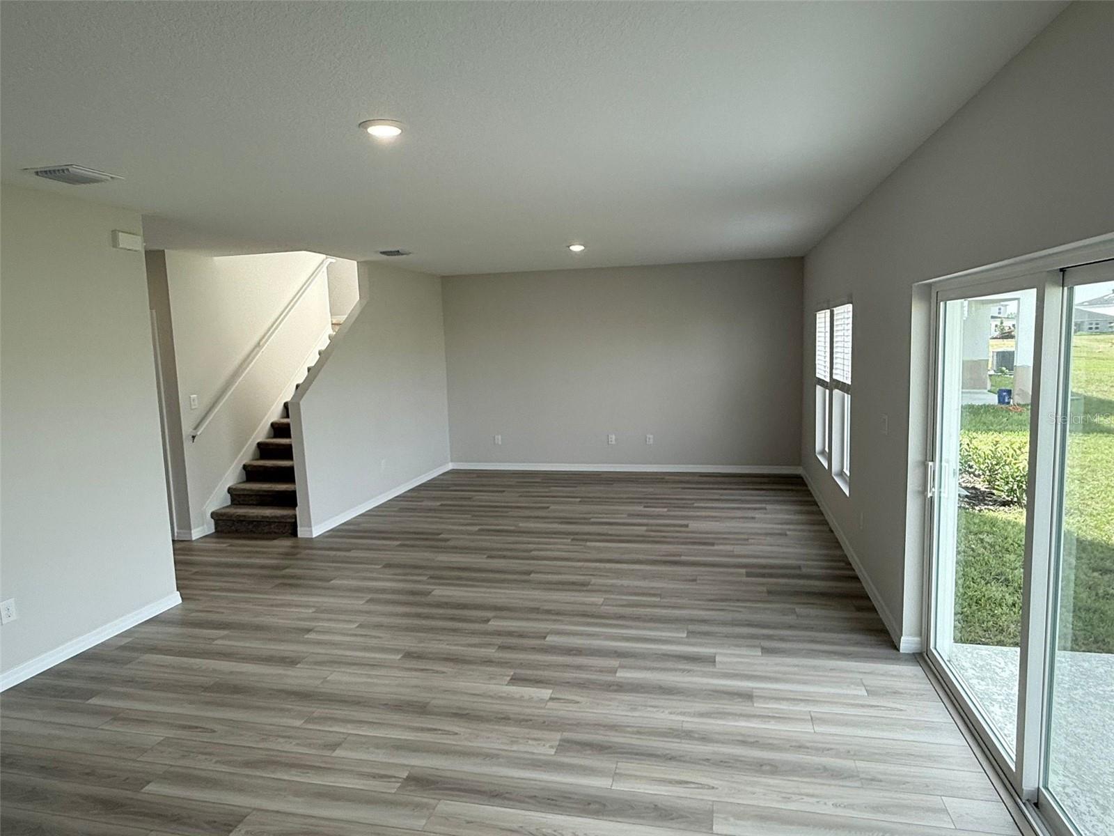 Image 12 of 33 For 37087 Sagemoor Drive