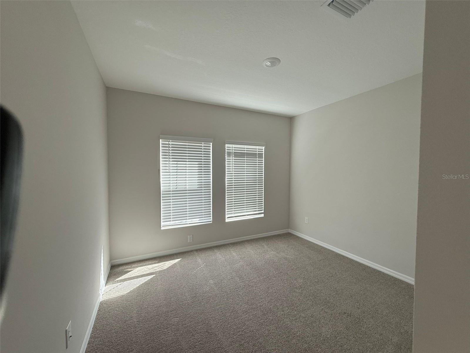 Image 5 of 33 For 37087 Sagemoor Drive