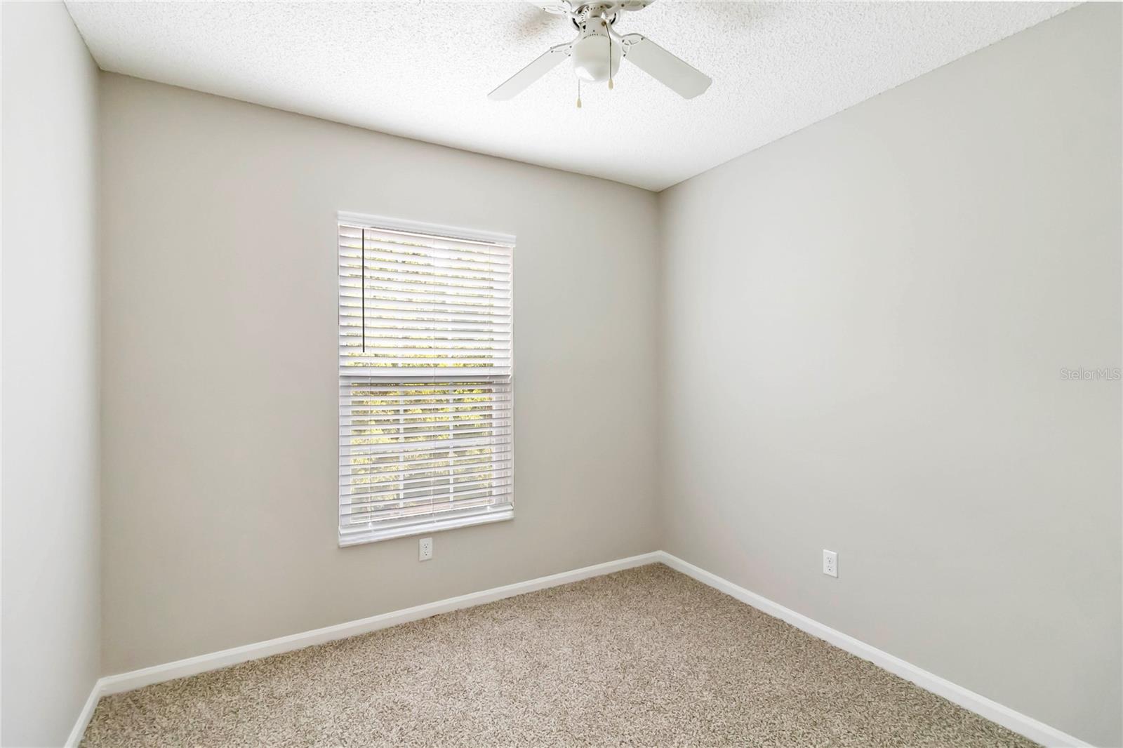 Image 19 of 28 For 4447 Brook Hollow Circle