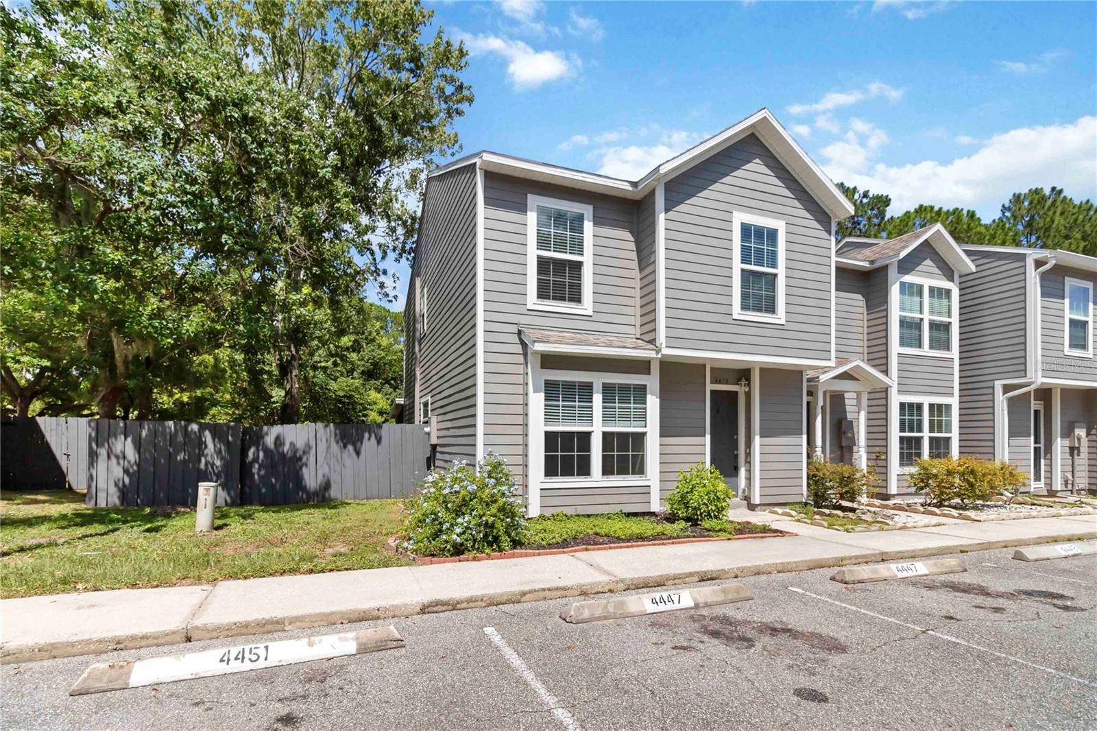 Image 2 of 28 For 4447 Brook Hollow Circle
