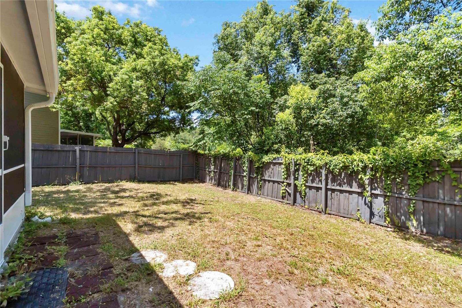 Image 25 of 28 For 4447 Brook Hollow Circle