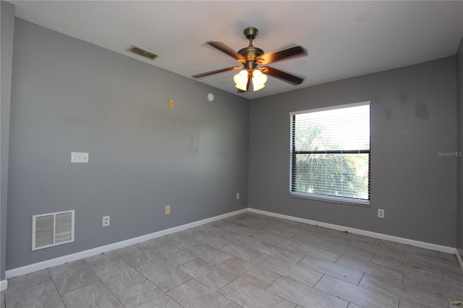 Image 13 of 19 For 1131 Pine Ridge Circle 1