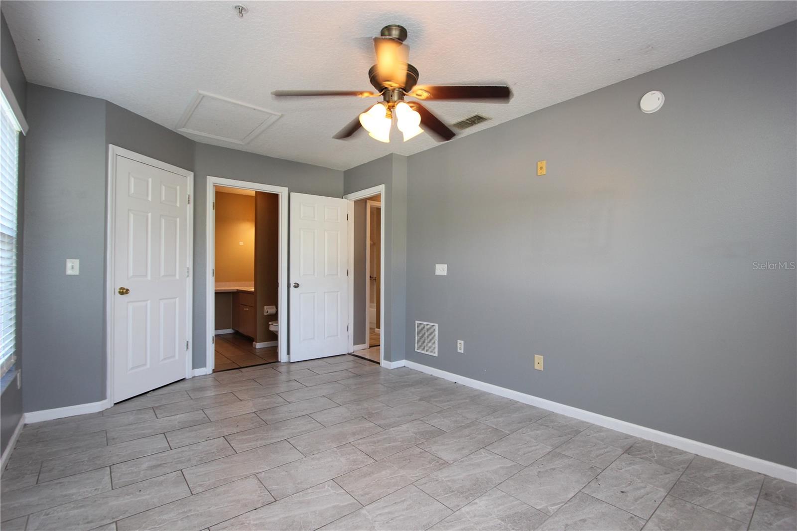 Image 14 of 19 For 1131 Pine Ridge Circle 1