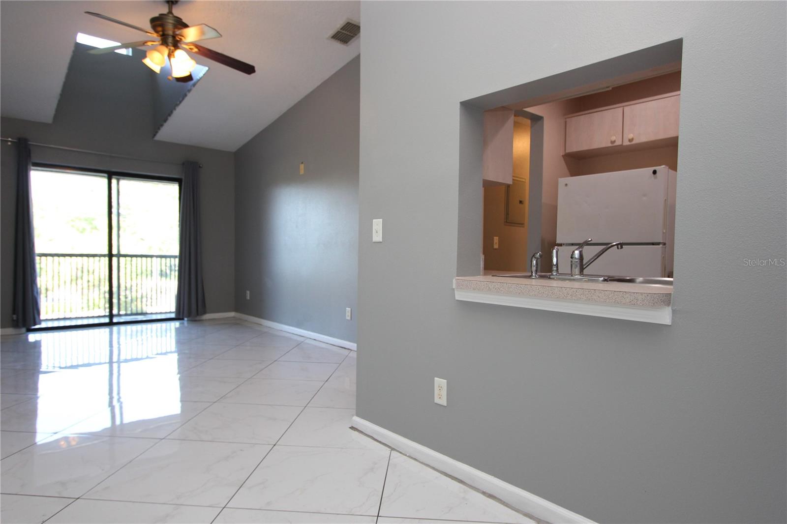 Image 8 of 19 For 1131 Pine Ridge Circle 1