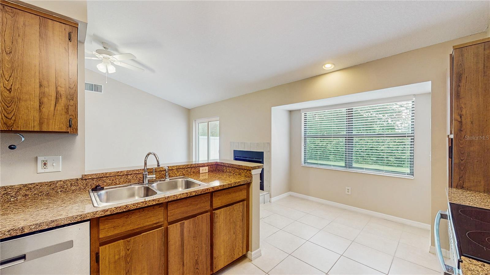 Image 14 of 31 For 5130 Sun Palm Drive