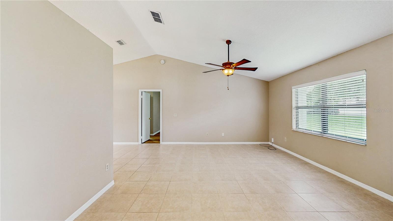 Image 4 of 31 For 5130 Sun Palm Drive