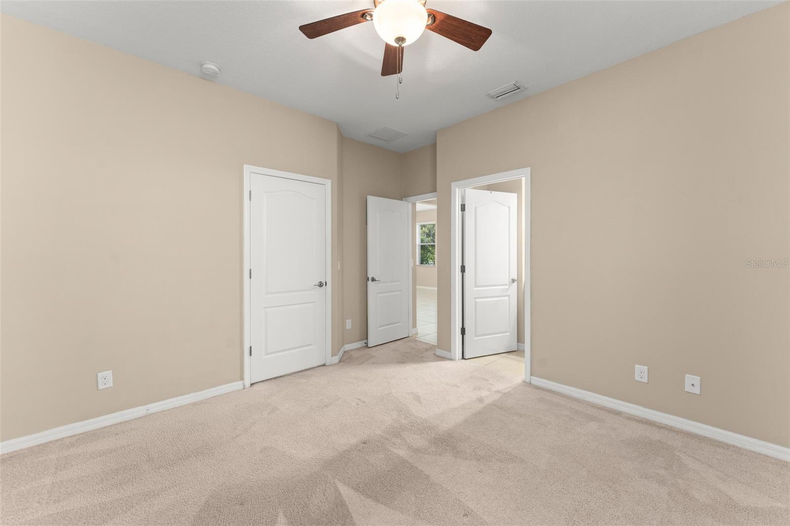 Image 8 of 15 For 5367 Creekside Park Avenue