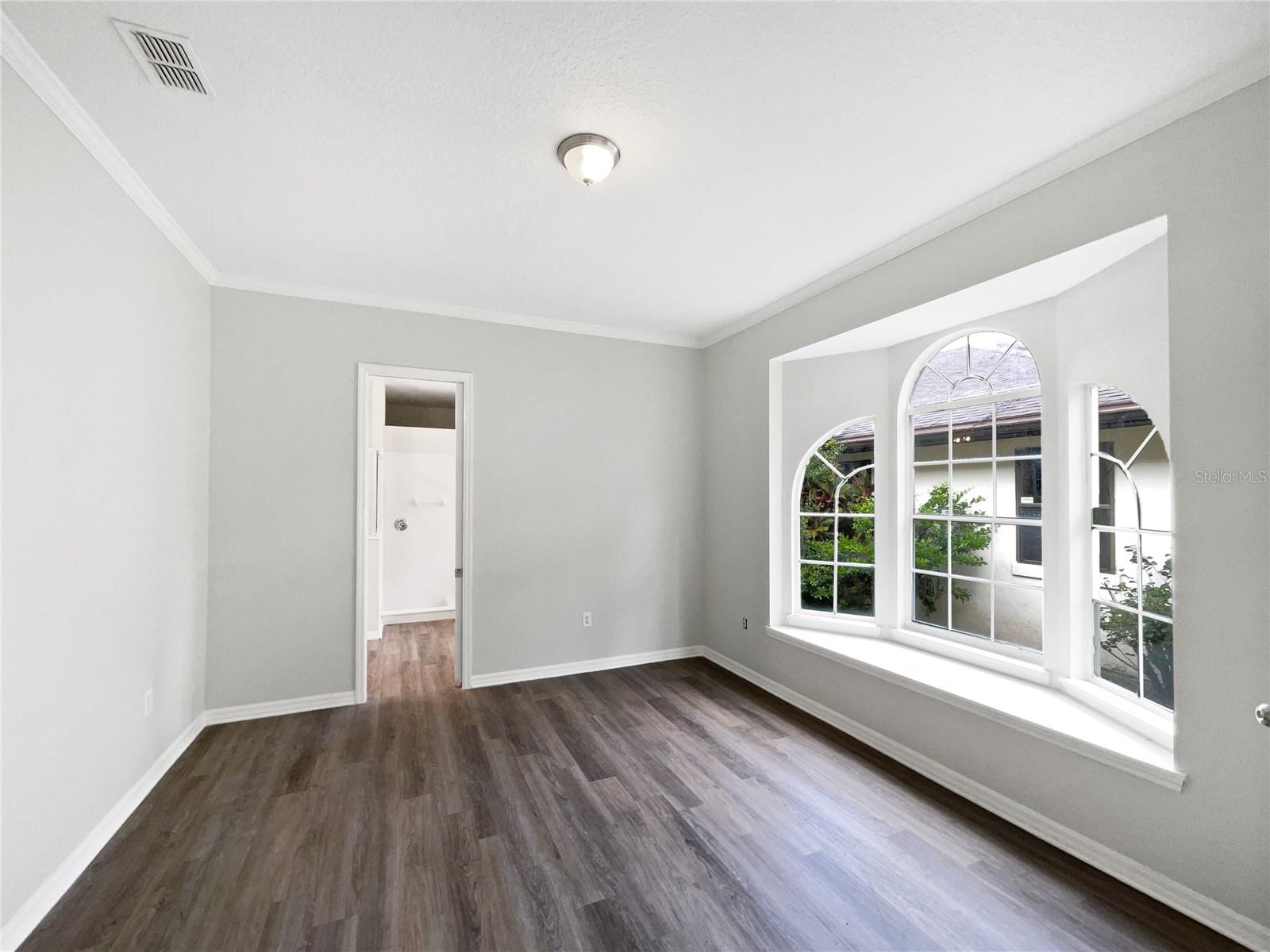 Image 12 of 22 For 109 Greentree Lane