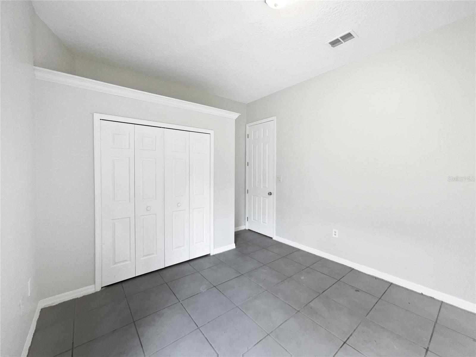 Image 15 of 22 For 109 Greentree Lane