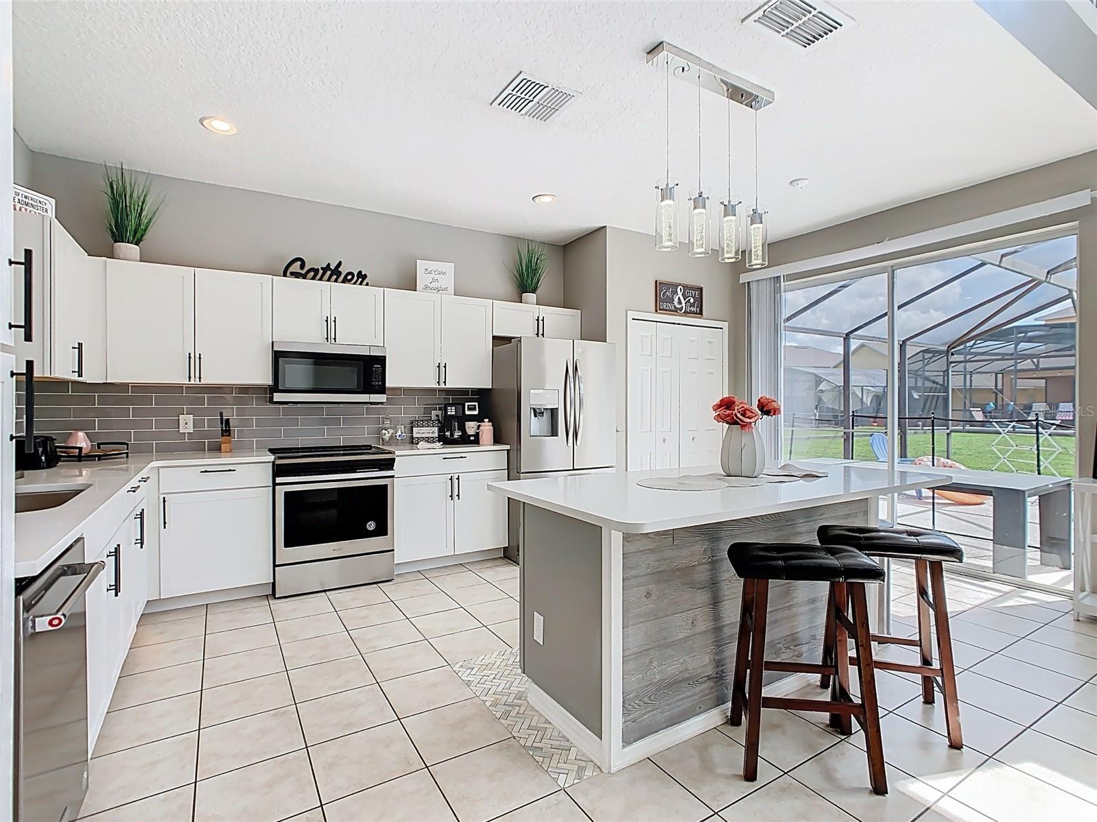Image 35 of 79 For 2705 Grand Harbour Court