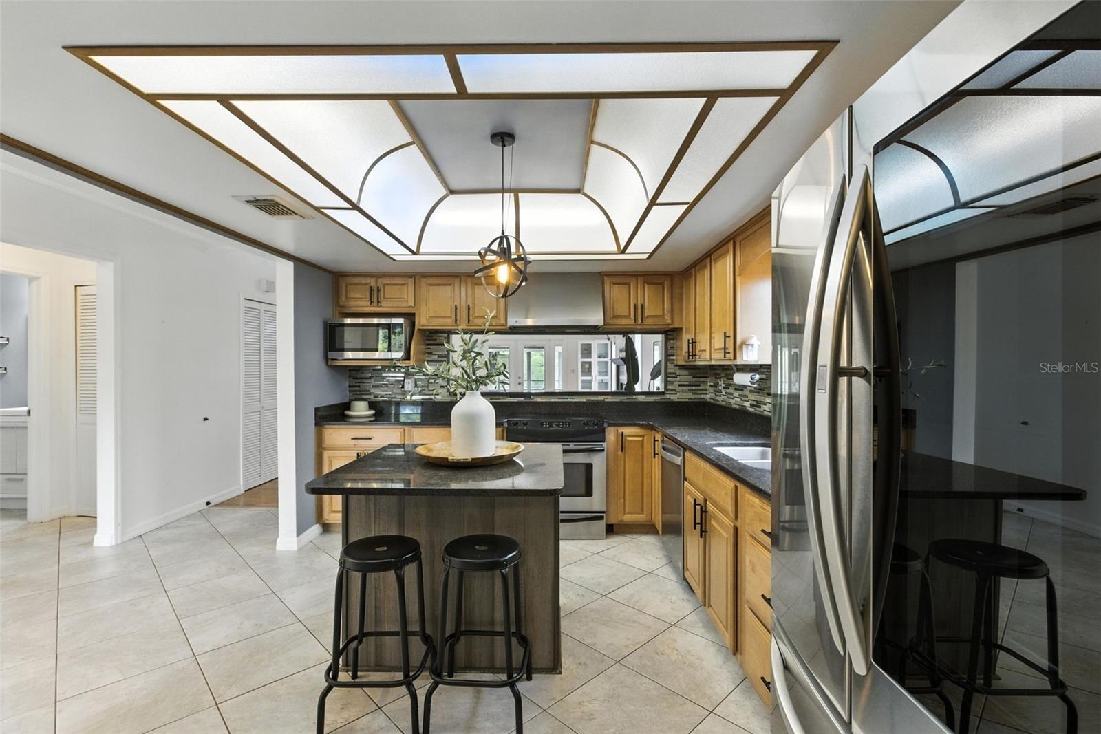 Image 10 of 41 For 563 Belltower Avenue 240