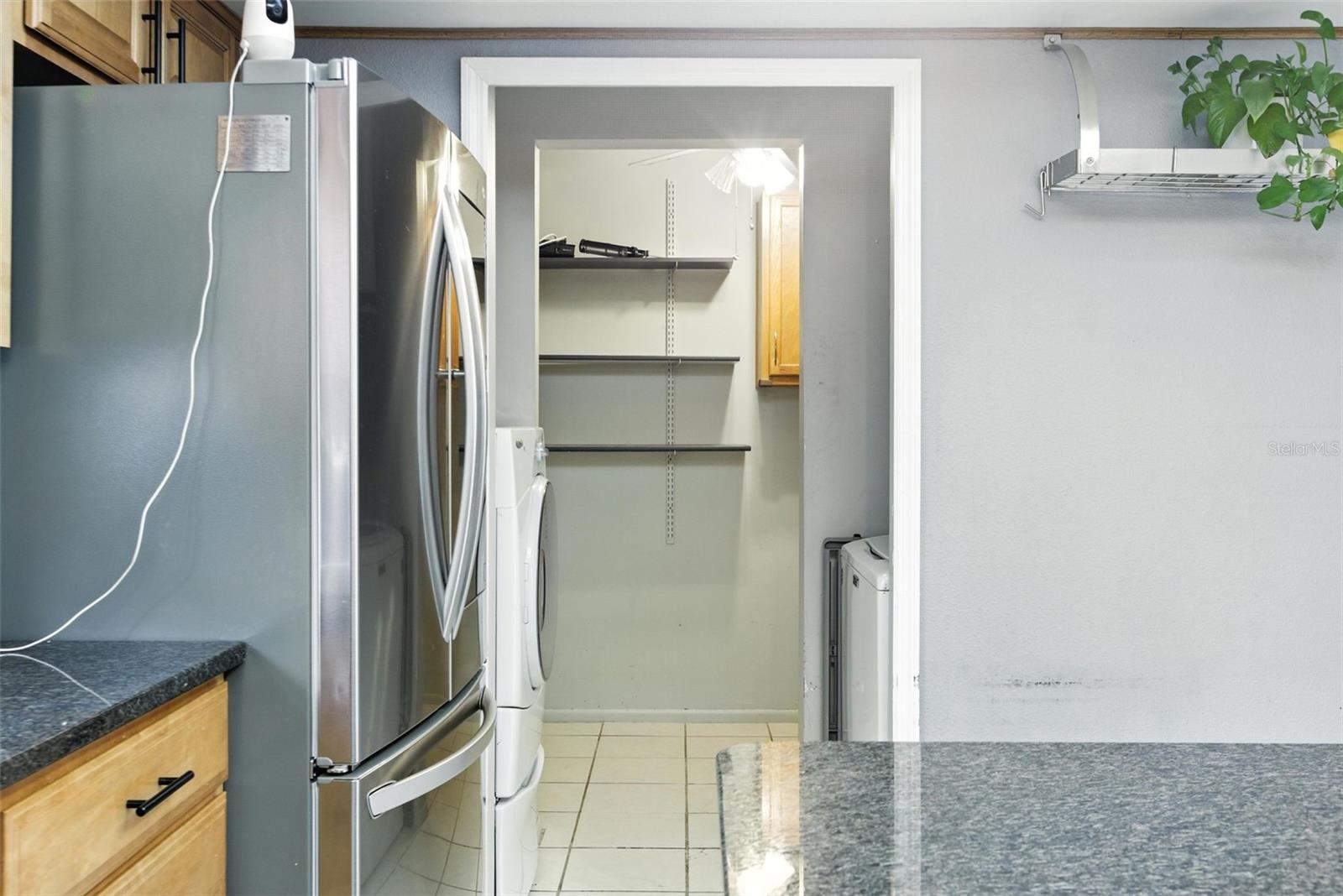 Image 11 of 41 For 563 Belltower Avenue 240