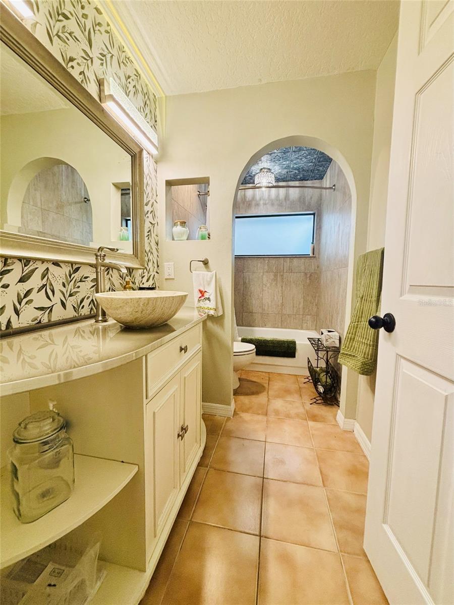 Image 13 of 29 For 660 Neile Court