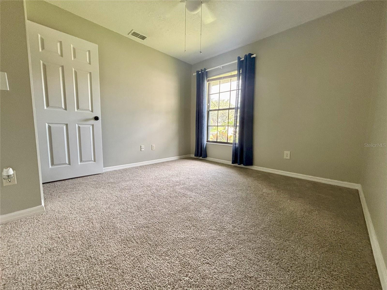 Image 16 of 29 For 660 Neile Court