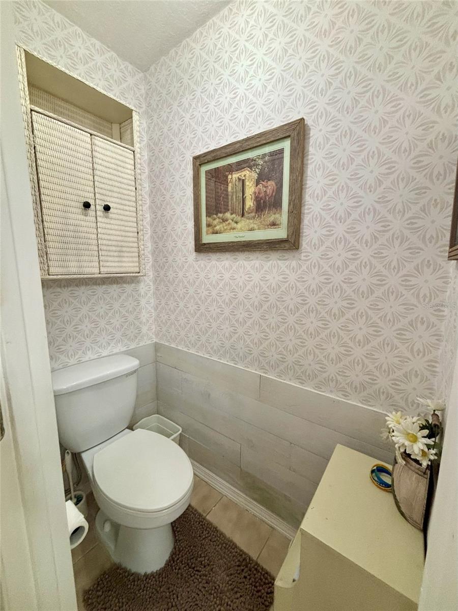 Image 20 of 29 For 660 Neile Court