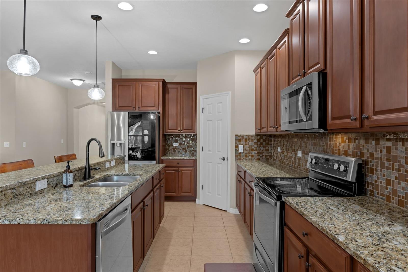 Image 10 of 40 For 480 Buckhorn Drive