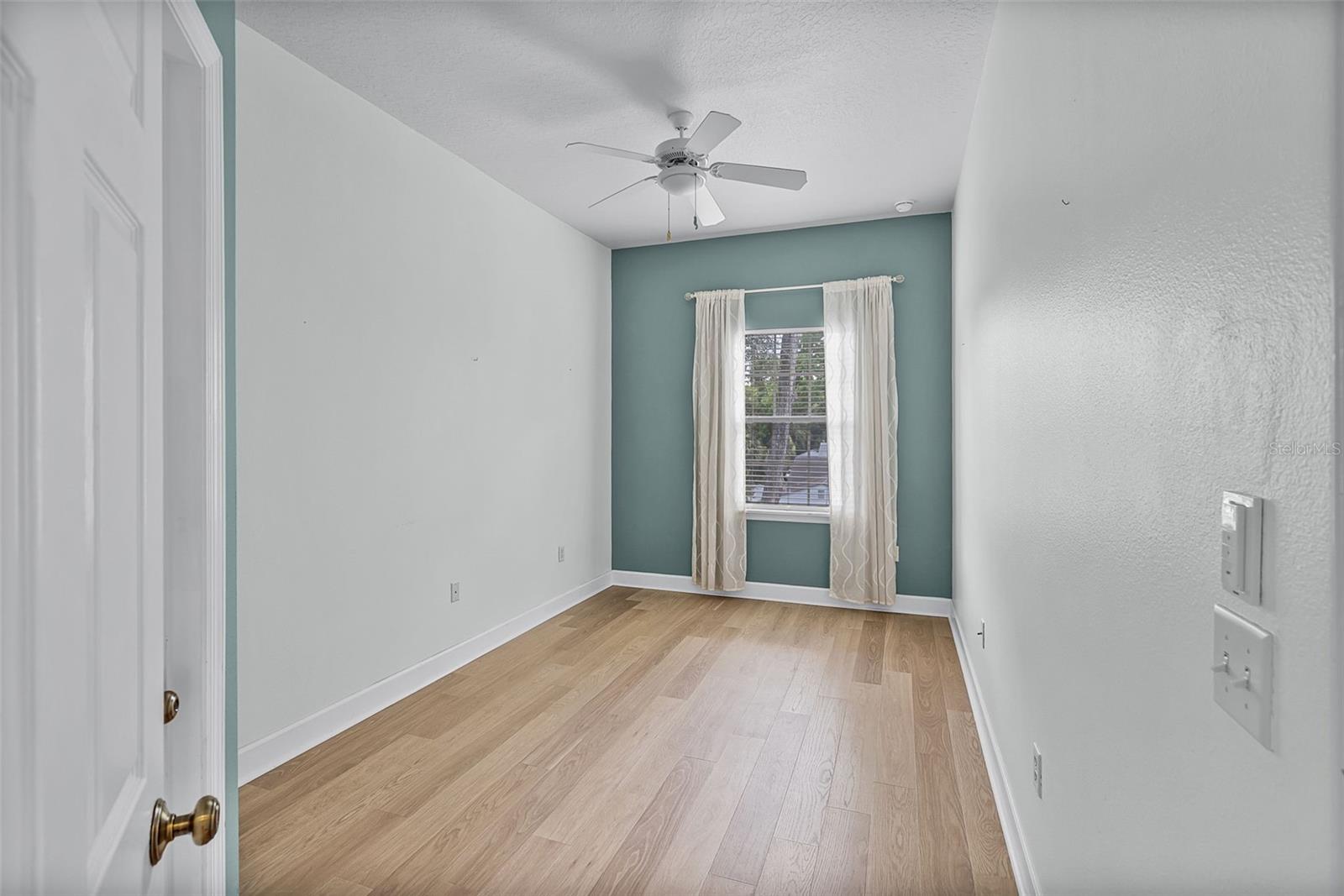 Image 12 of 25 For 336 Kaley Street