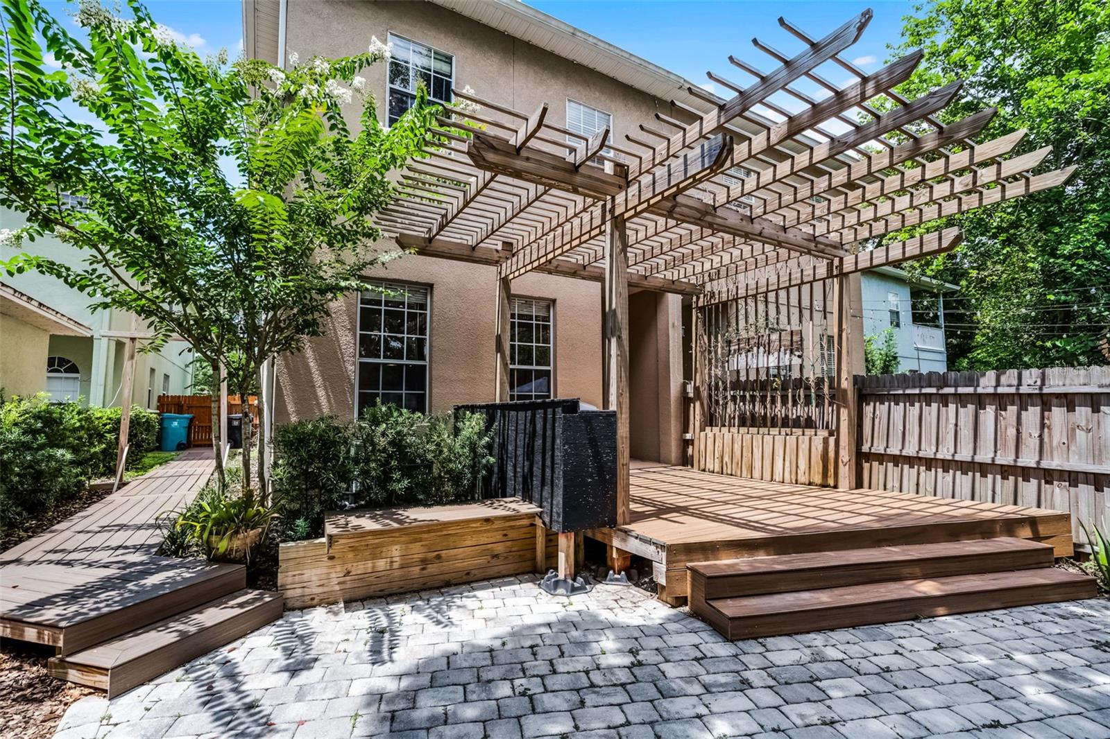 Image 17 of 25 For 336 Kaley Street