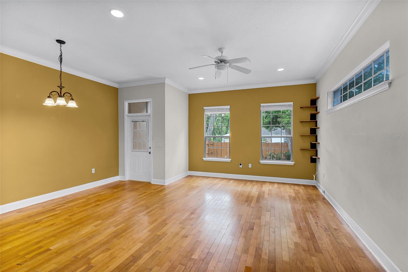 Image 2 of 25 For 336 Kaley Street