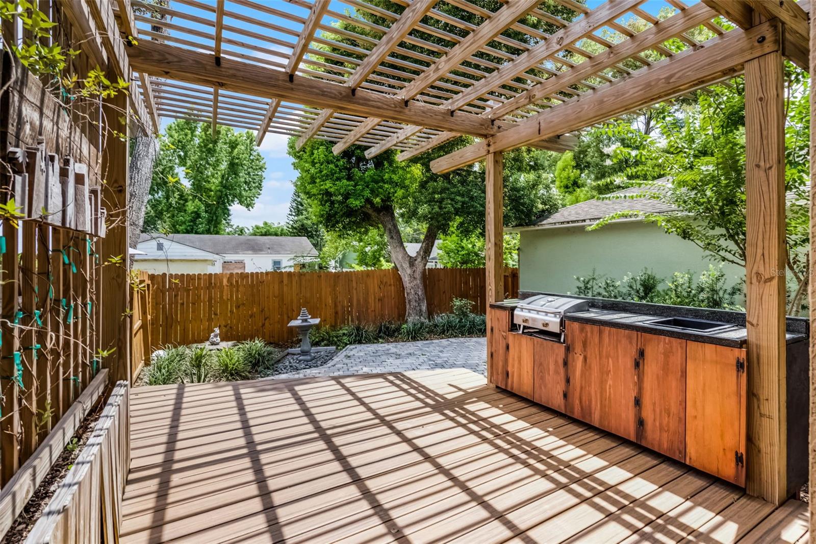 Image 3 of 25 For 336 Kaley Street