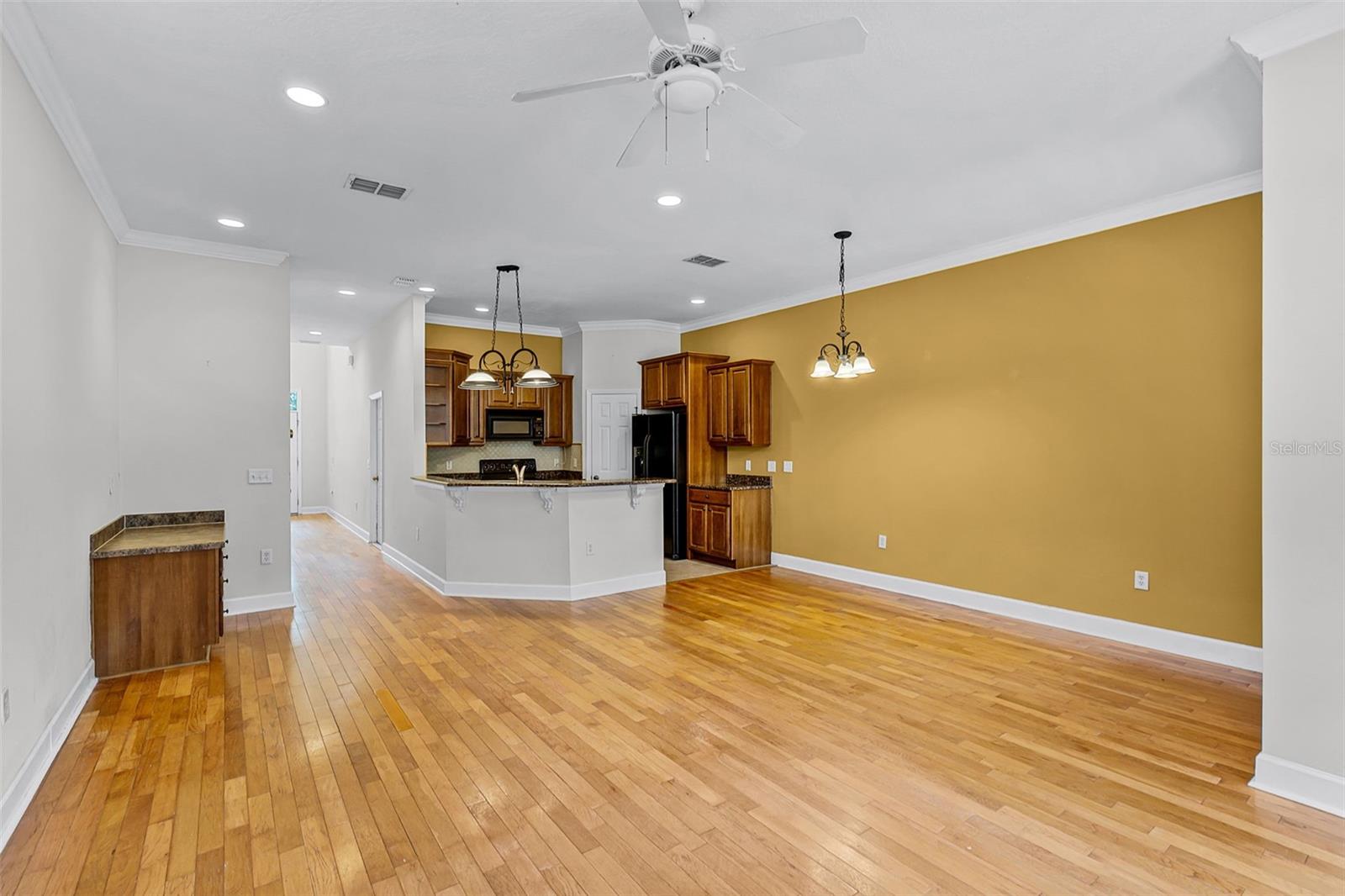Image 6 of 25 For 336 Kaley Street