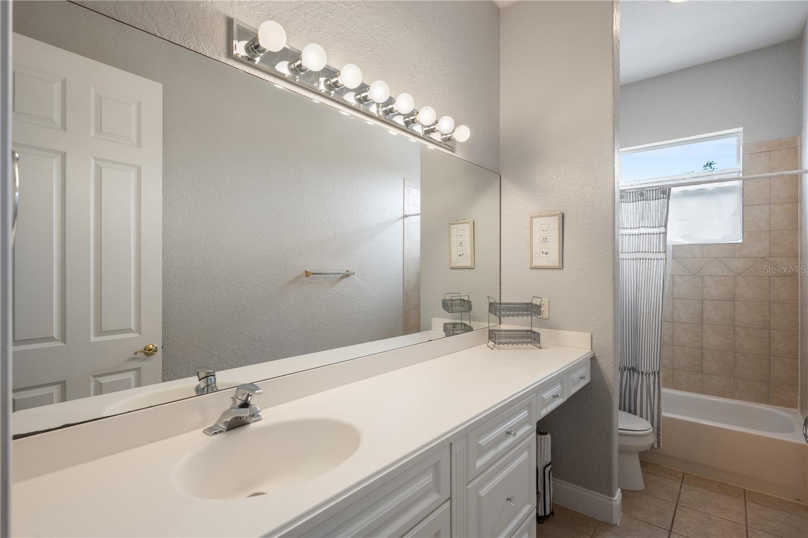 Image 26 of 59 For 10760 Emerald Chase Drive