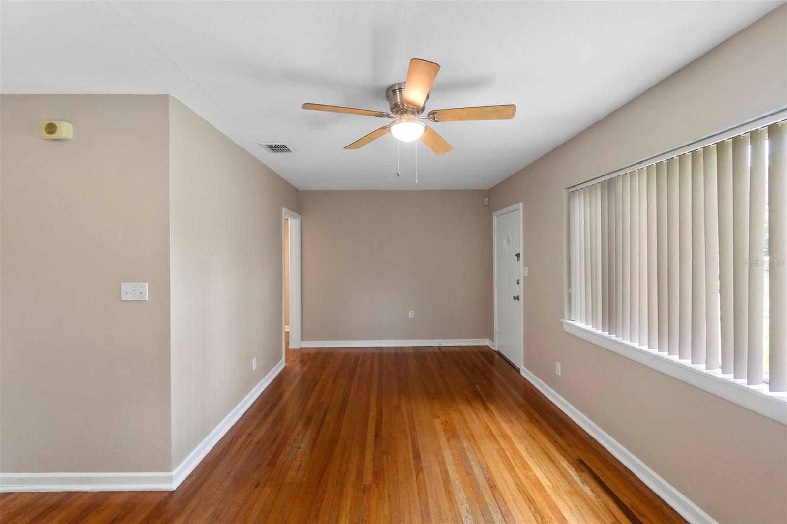 Image 12 of 45 For 663 Hempstead Avenue