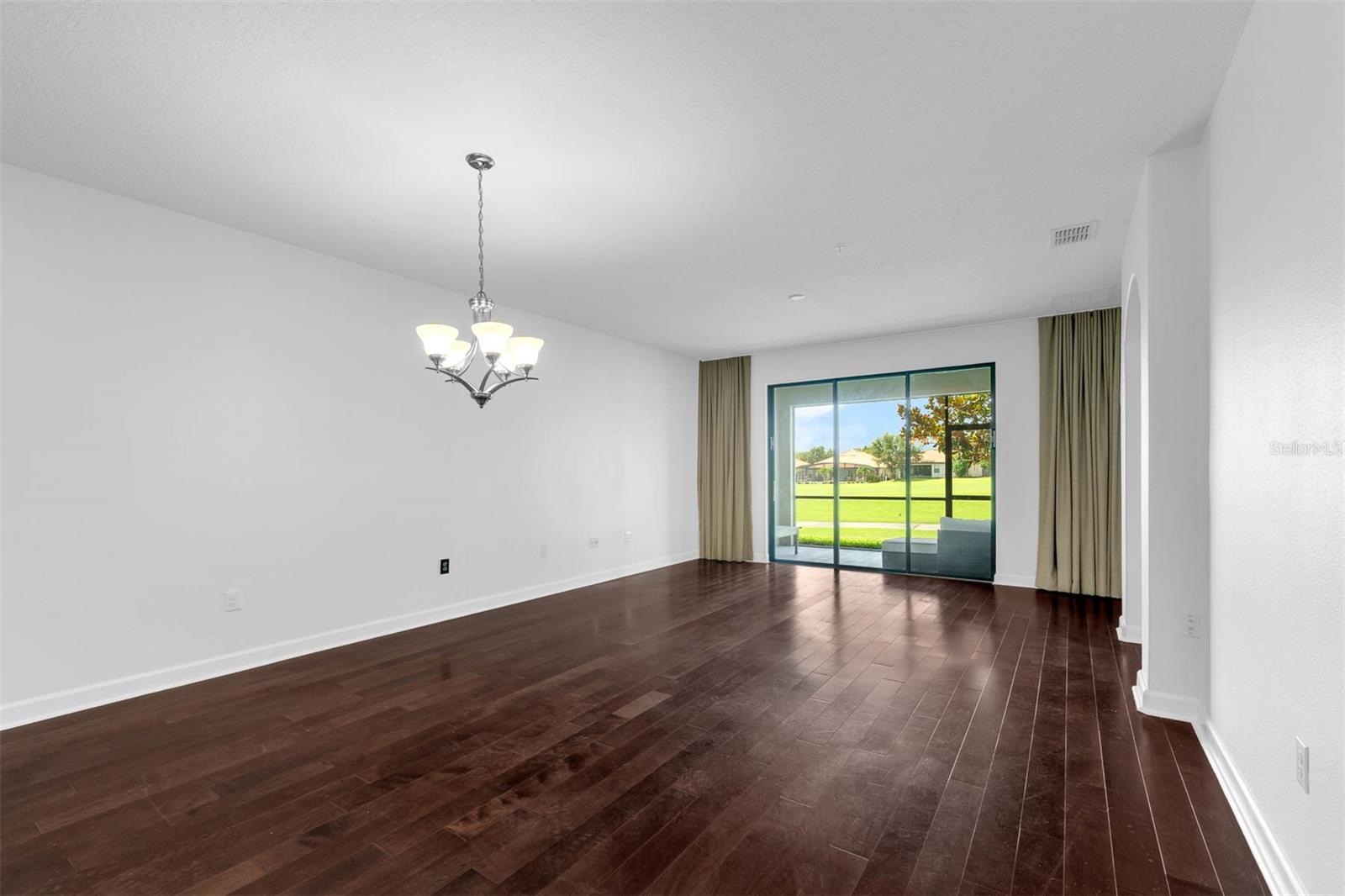 Image 12 of 47 For 8970 Azalea Sands Lane 2302