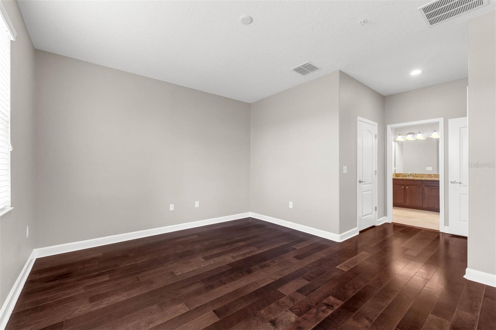 Image 17 of 47 For 8970 Azalea Sands Lane 2302