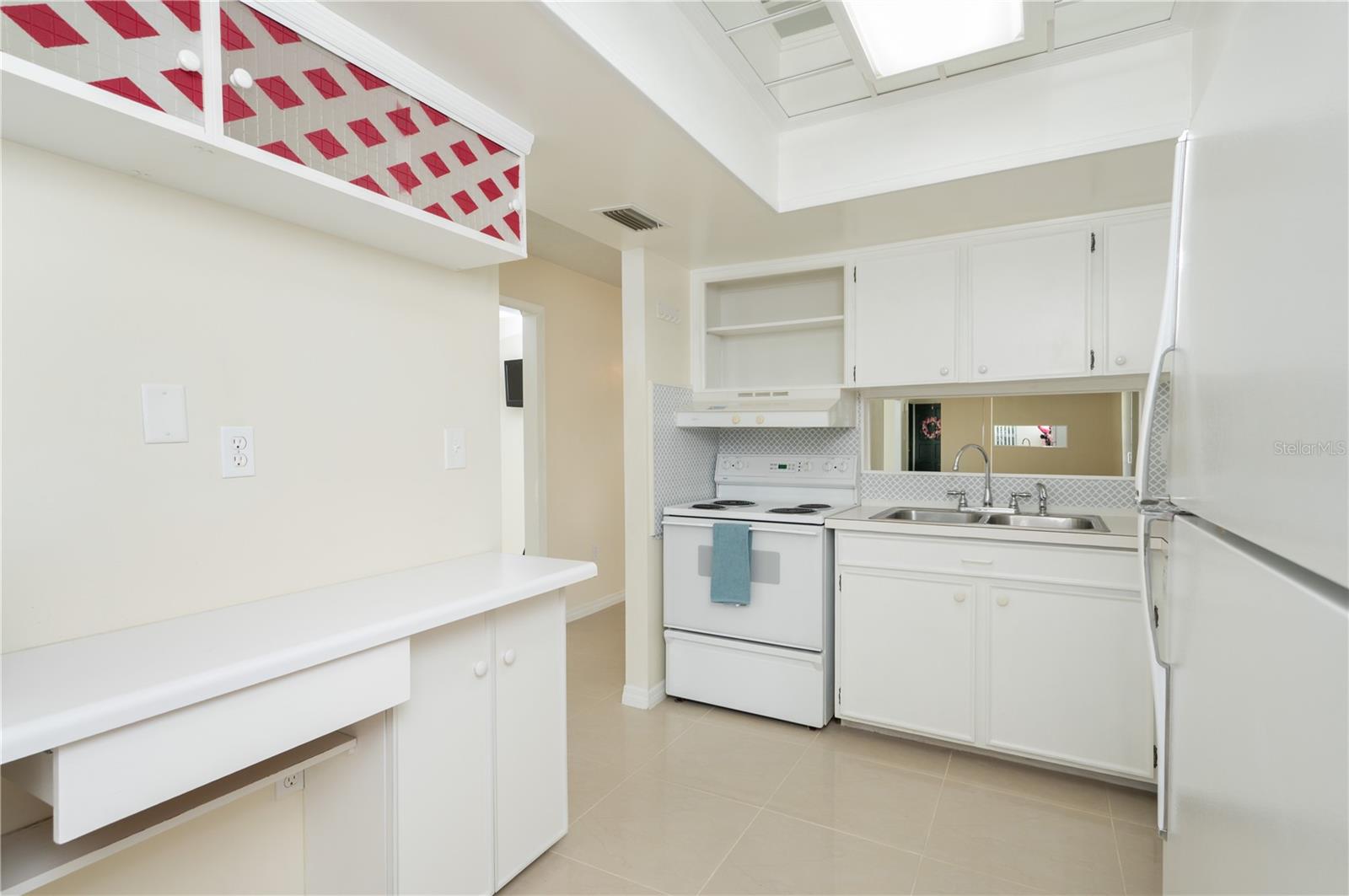 Image 11 of 28 For 544 Cascade Circle 102