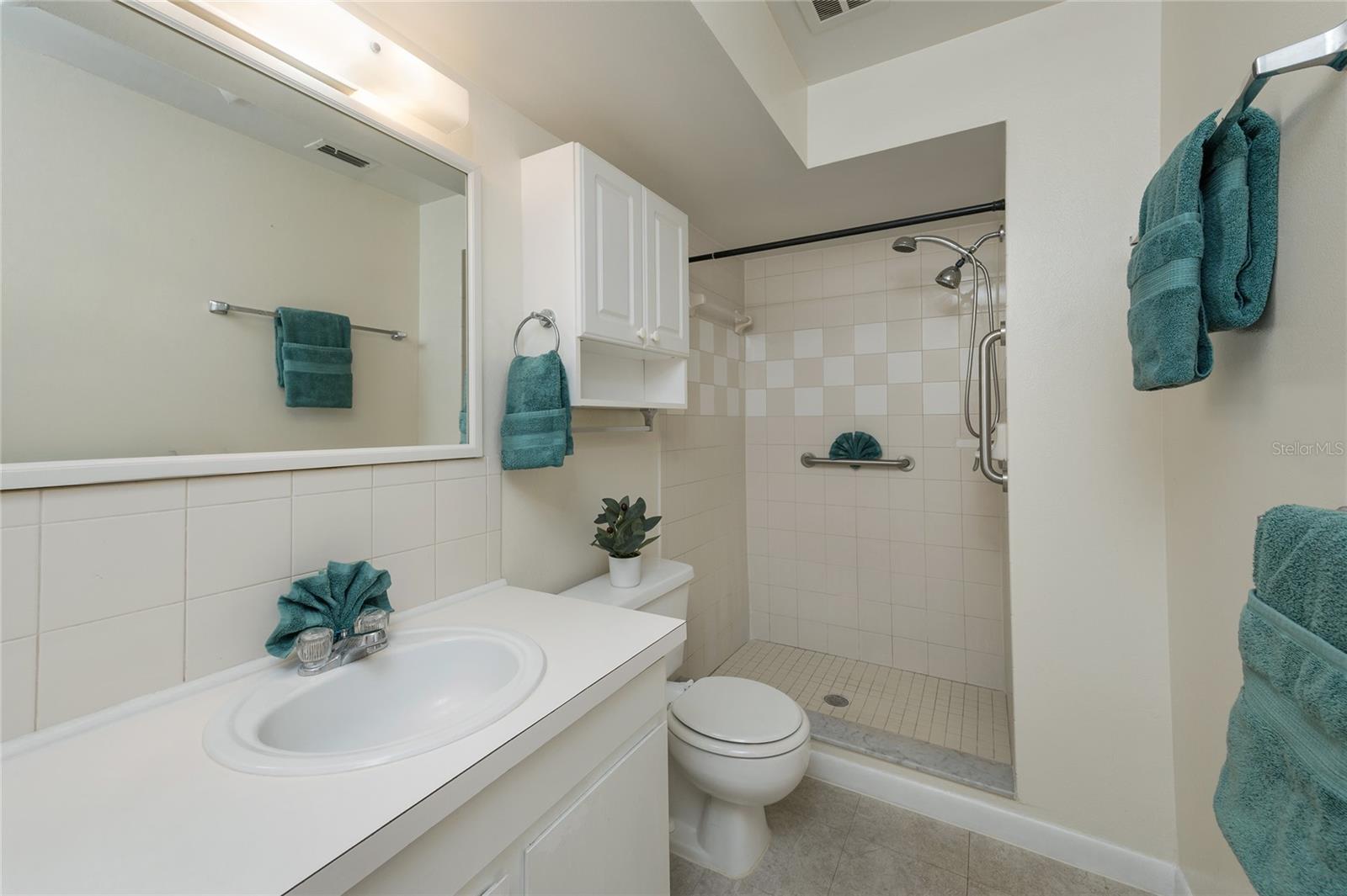 Image 17 of 28 For 544 Cascade Circle 102