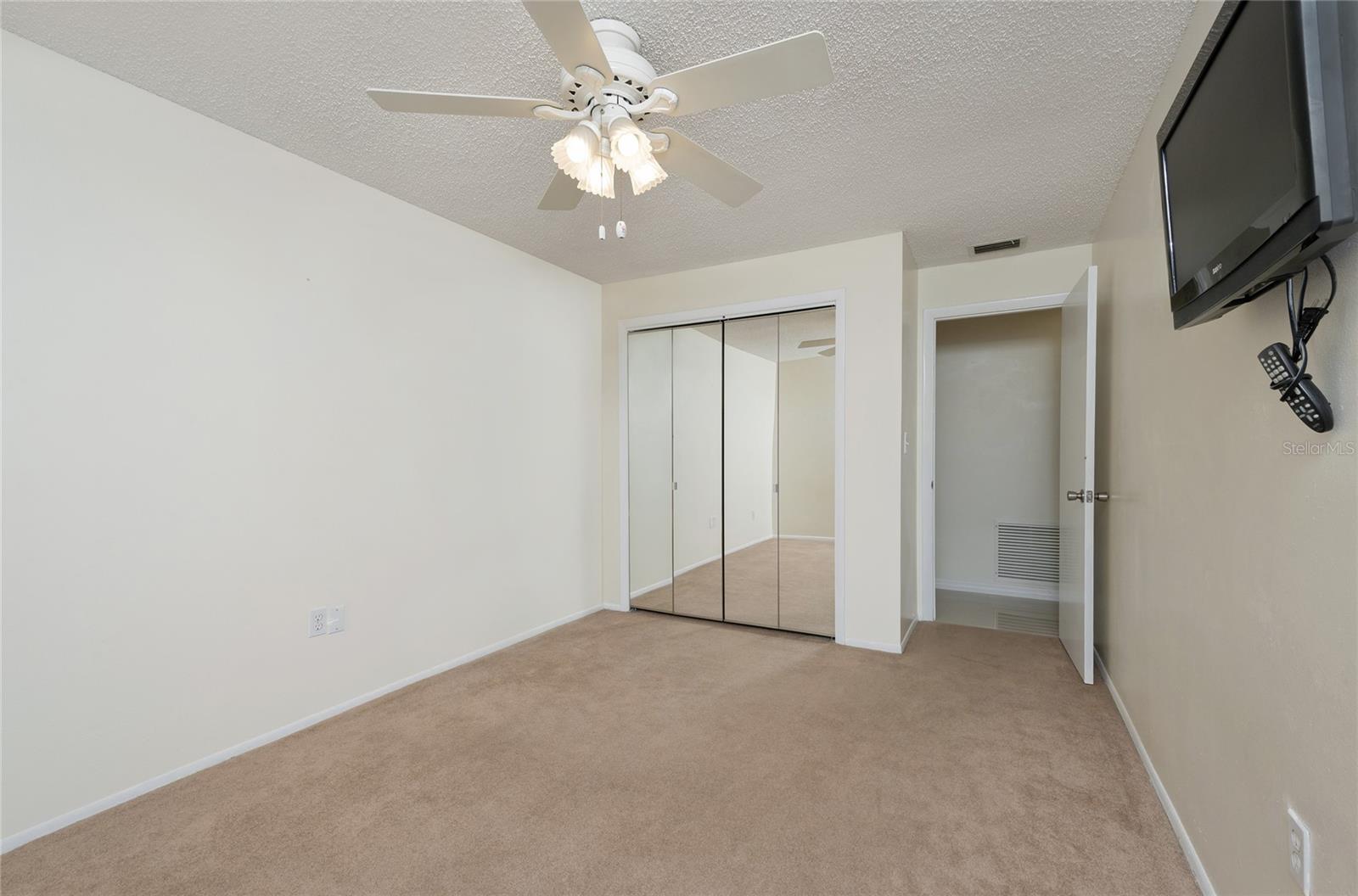 Image 19 of 28 For 544 Cascade Circle 102