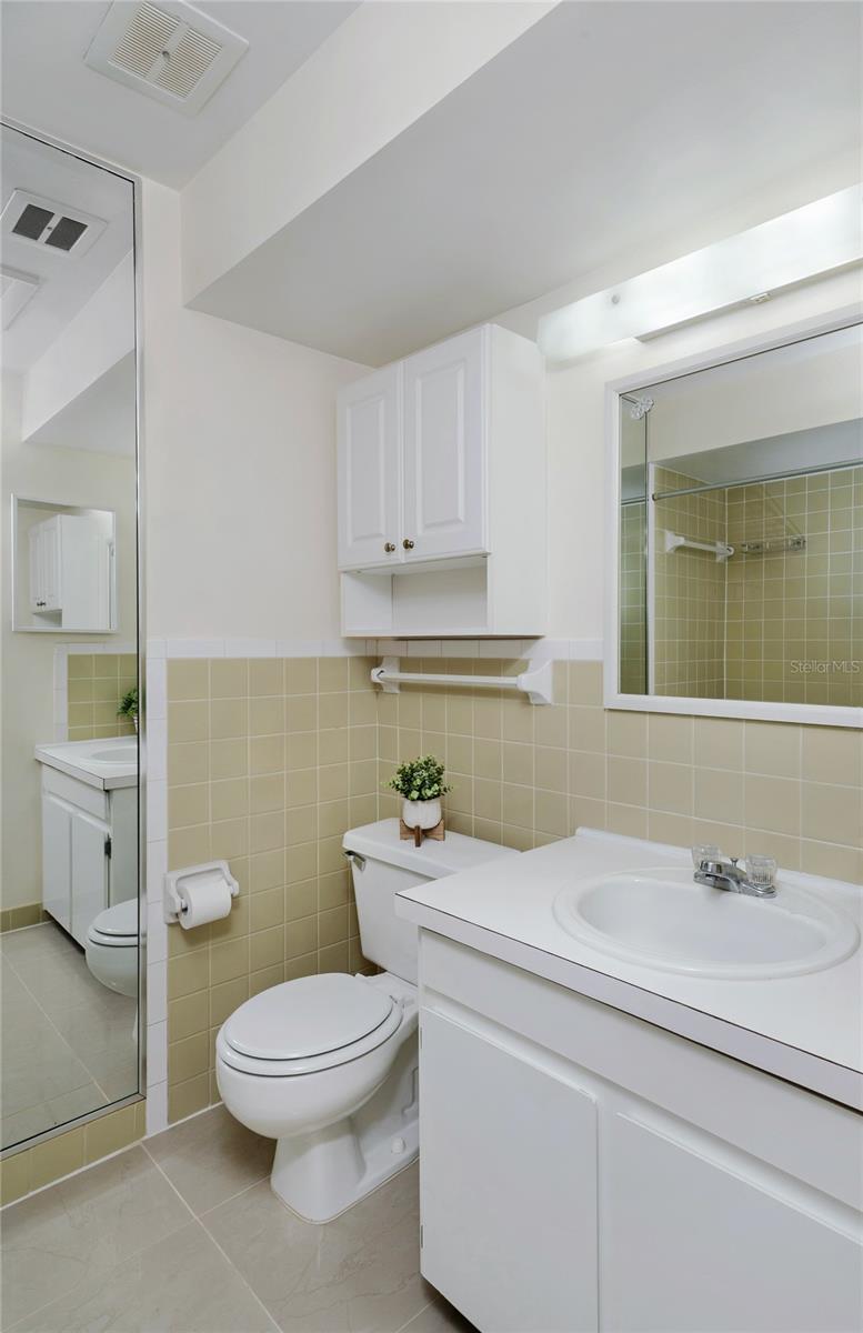 Image 20 of 28 For 544 Cascade Circle 102