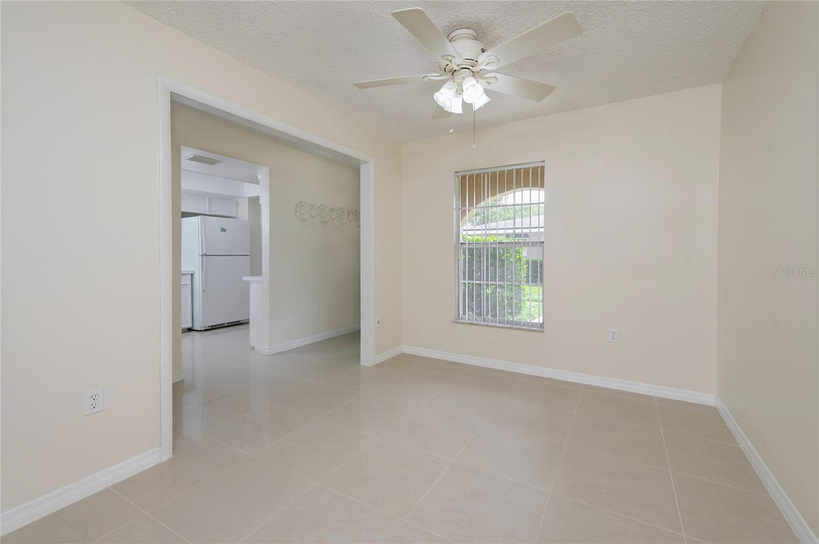 Image 6 of 28 For 544 Cascade Circle 102