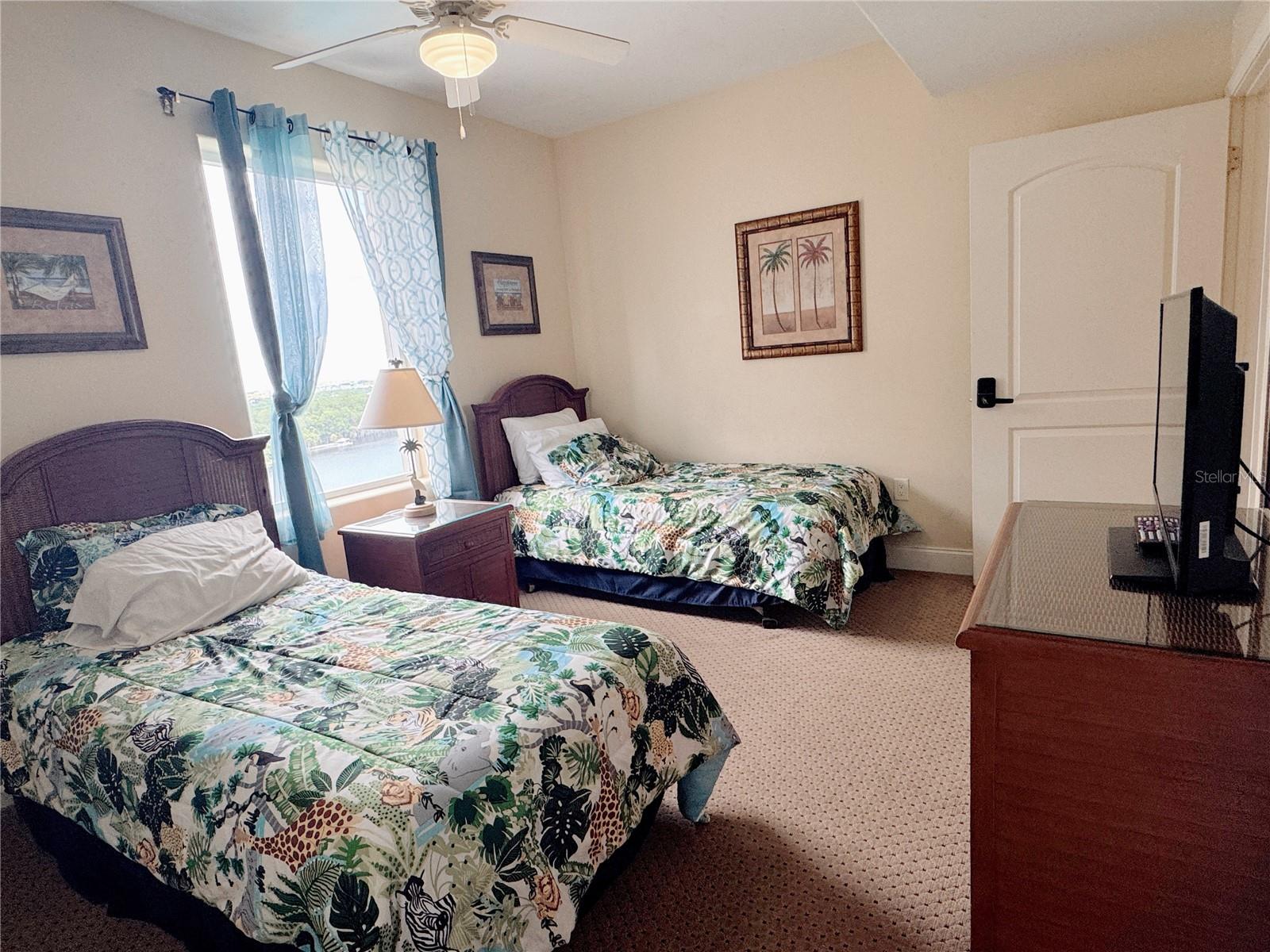 Image 21 of 57 For 13427 Blue Heron Drive 2-1401