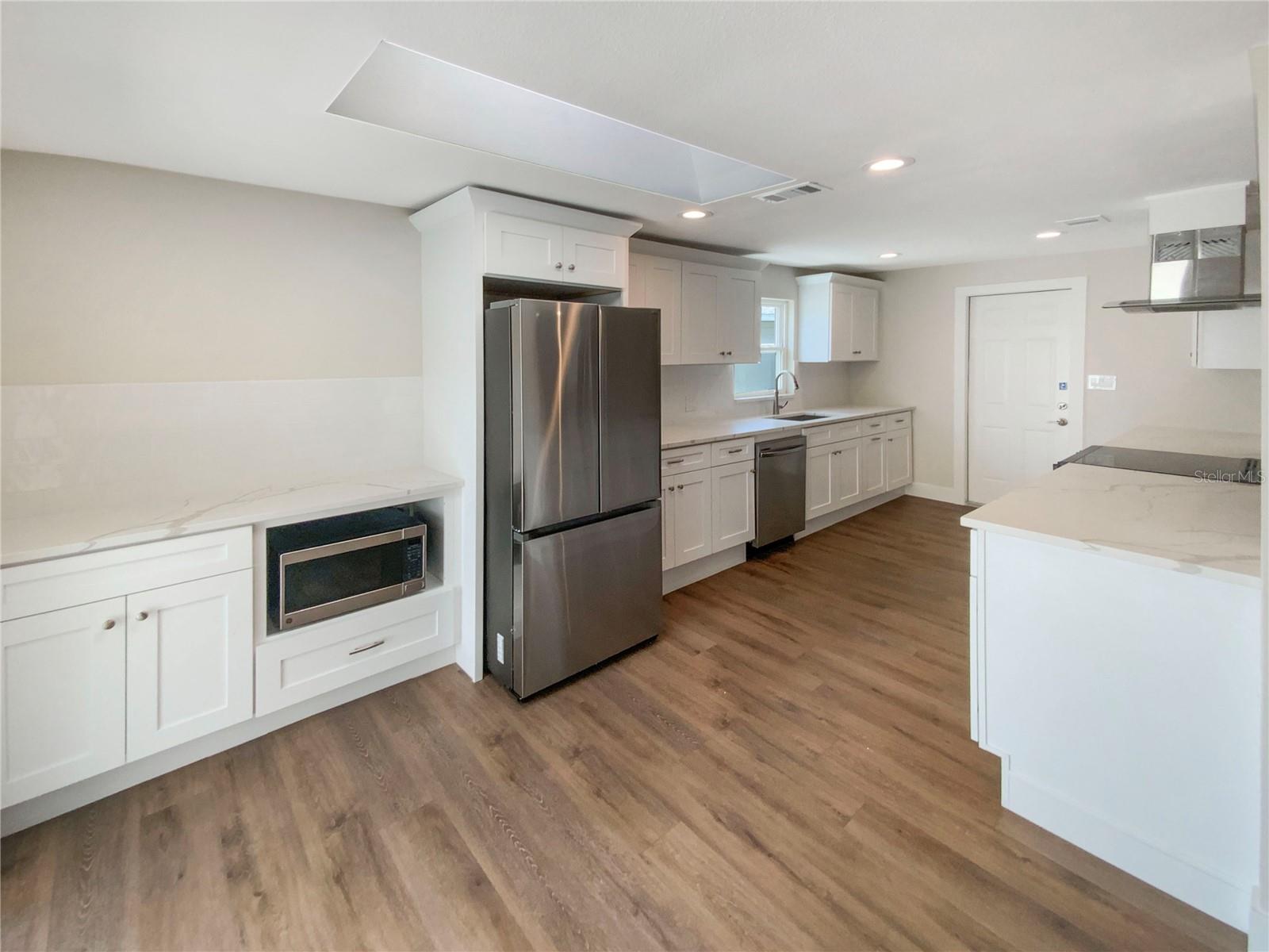 Listing photo id 11 for 5511 Drinkard Drive