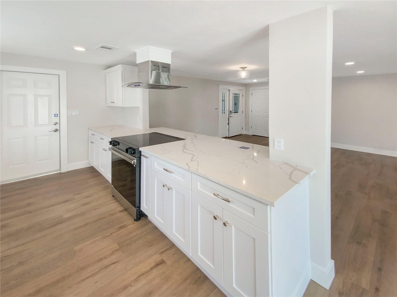 Listing photo id 12 for 5511 Drinkard Drive