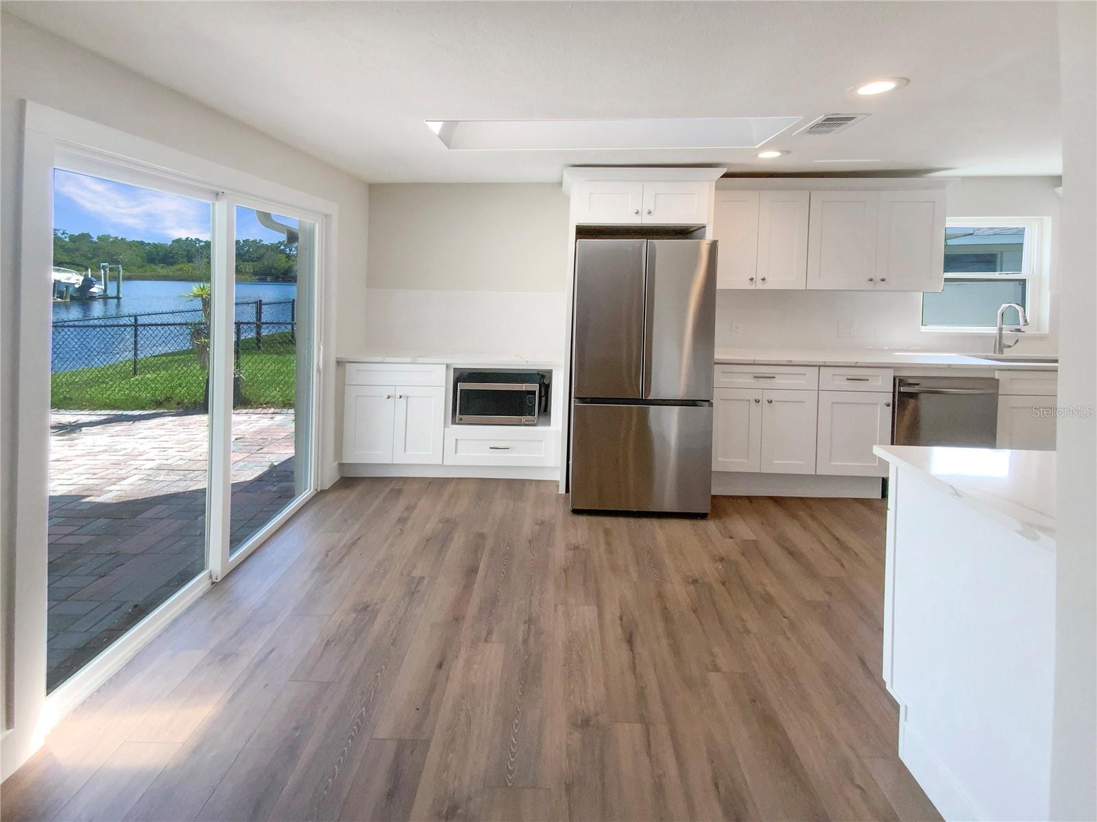 Listing photo id 15 for 5511 Drinkard Drive