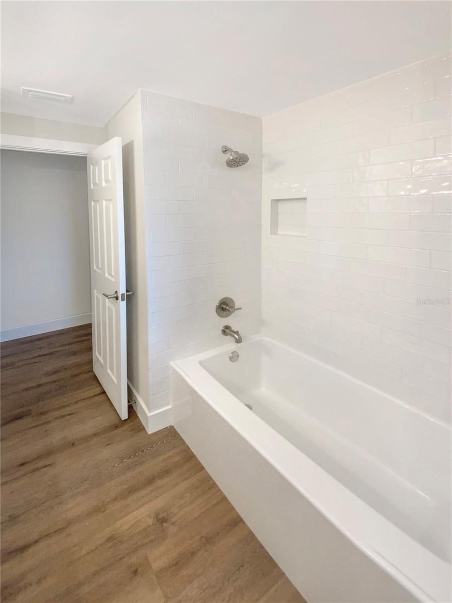 Listing photo id 26 for 5511 Drinkard Drive