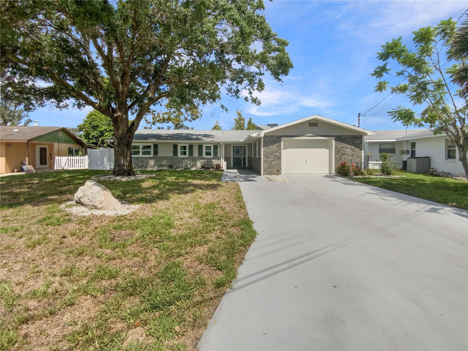 Listing photo id 32 for 5511 Drinkard Drive