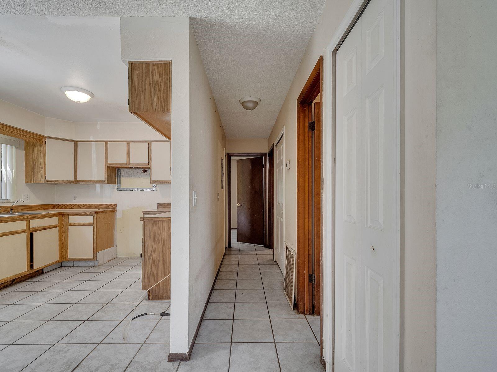 Image 11 of 18 For 3220 Netherwood Drive